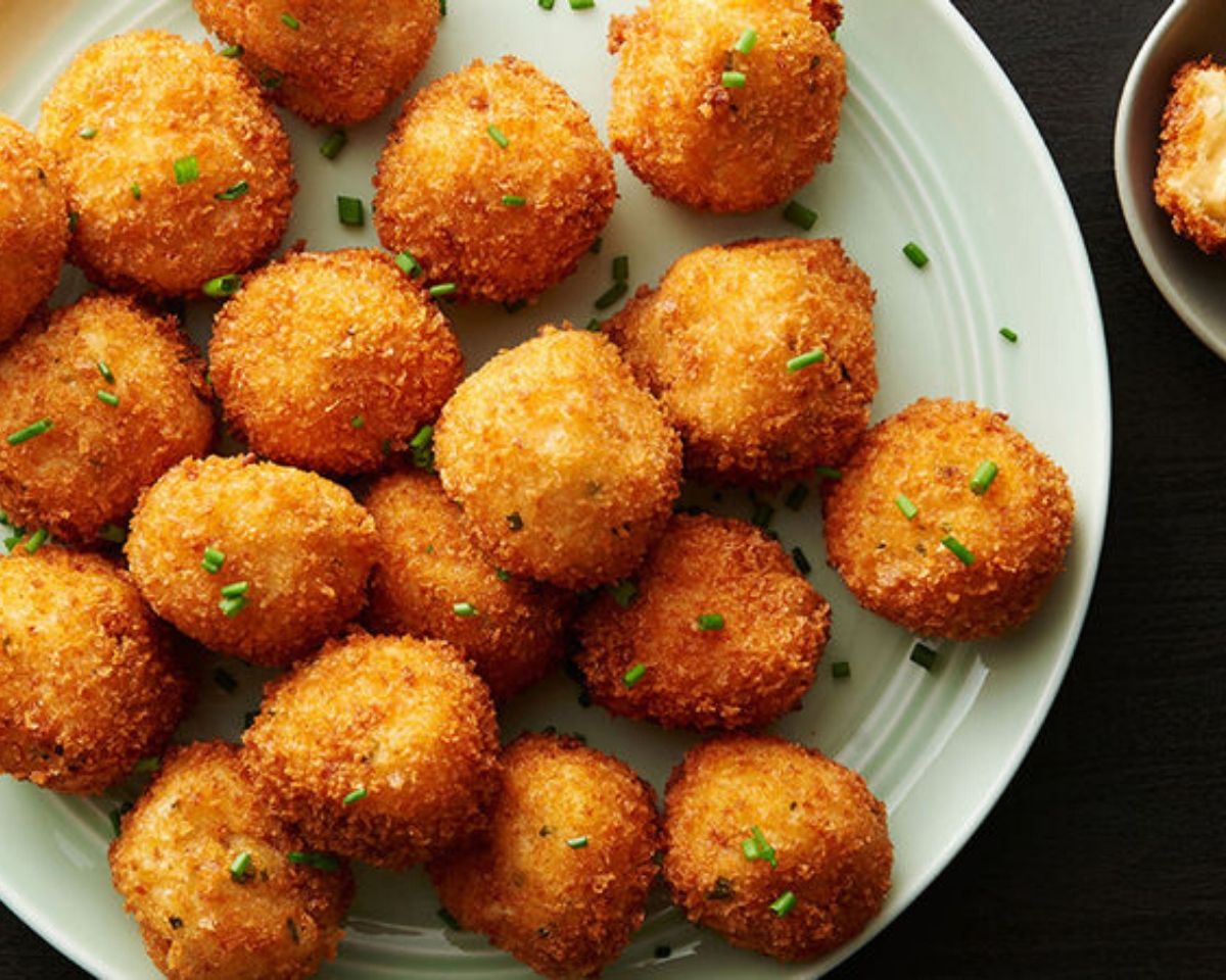 Potato Cheese Balls Recipe - Easy to make crunchy and cheesy appetizer